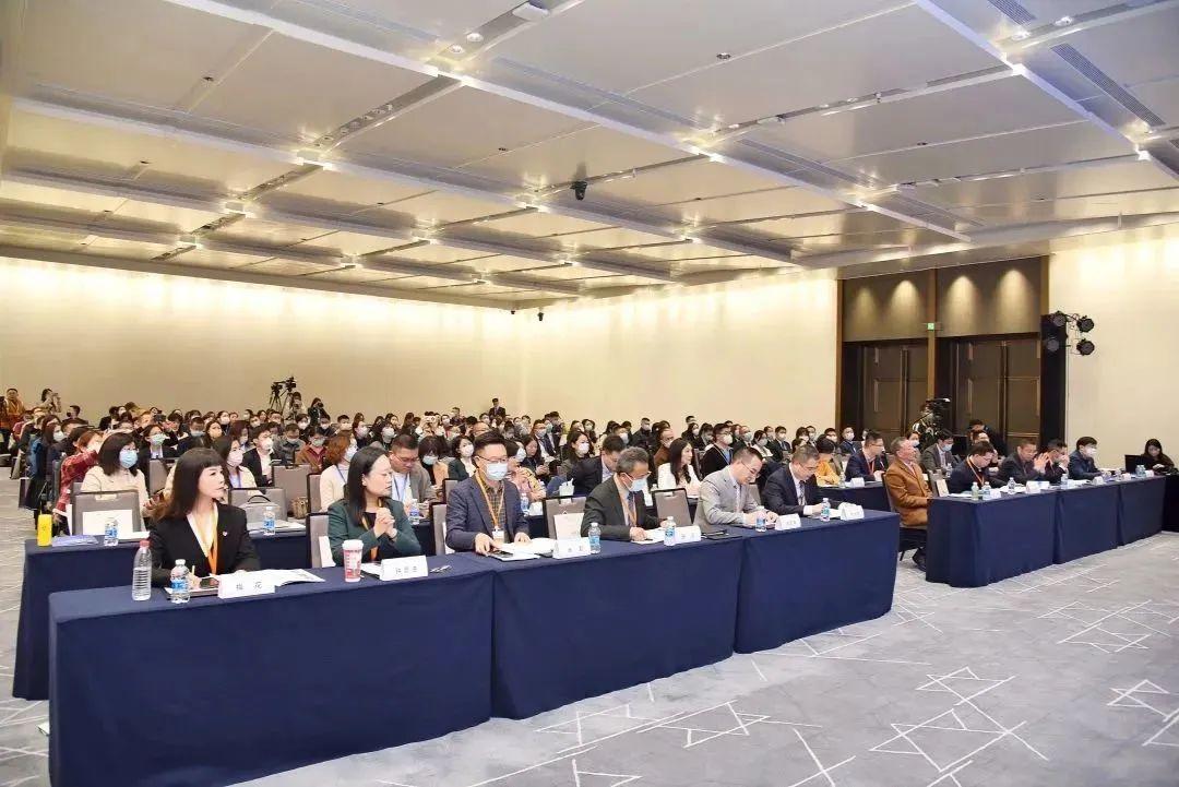 关注官方社交媒体或用户论坛发布的下载信息,让你的软件世界更安全、更便捷 关注官方社交媒体或用户论坛发布的下载信息,让你的软件世界更安全、更便捷